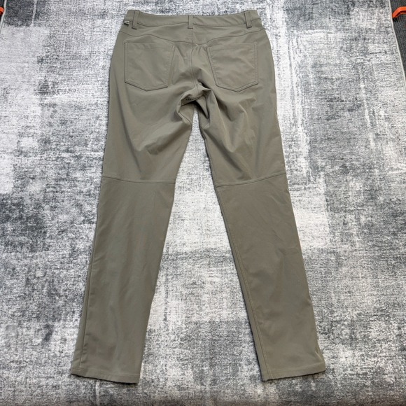 Lululemon ABC Pants Mens 32x32 Taupe Khaki Performance Chino Commute Reflective - Picture 5 of 9